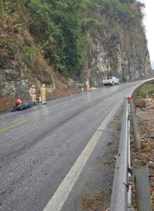 Hoà Bình-Ôtô Vượt Ẩu Gây Tai Nạn Chết Người