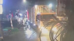 Hà Nội-Cập Nhật Tàu Hoả Tông Xe Container